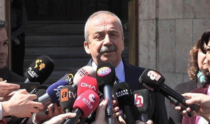 Sırrı Süreyya Önder’in 10 saat süren ameliyatı tamamlandı