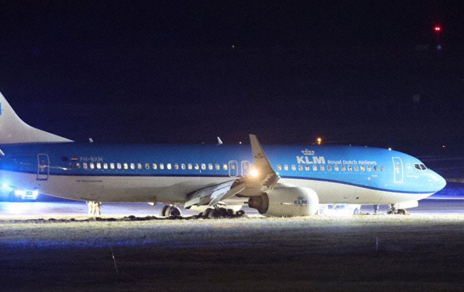 Norveç'e Acil İniş Yapan Yolcu Uçağı Pistten Çıktı