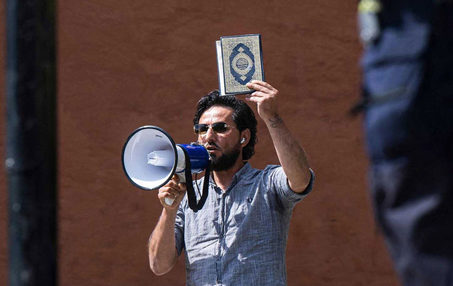 İsveç'te Kur'an-ı Kerim'e çirkin saldırılarda bulunan Momika öldürüldü