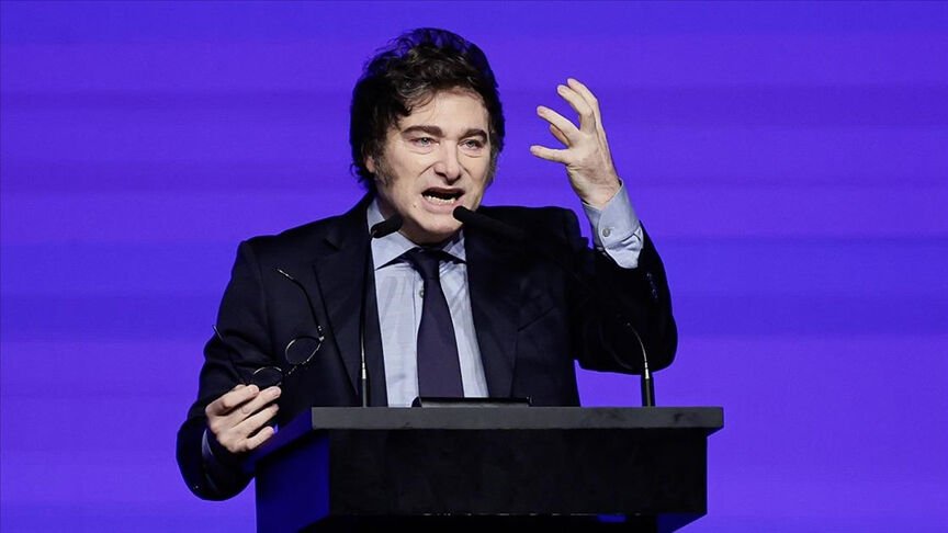 Arjantin Devlet Başkanı Milei’nin konvoyuna taşlı saldırı