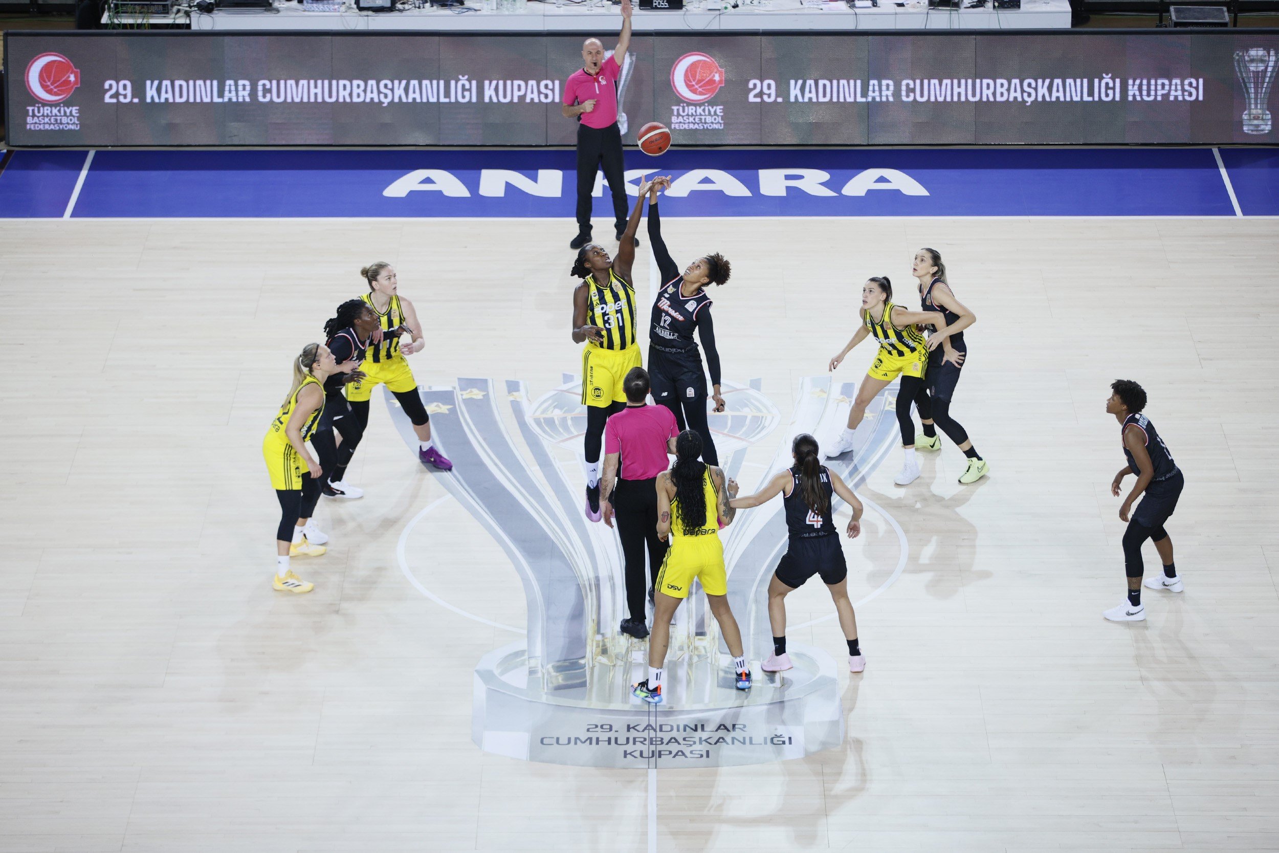 29. Kadınlar Cumhurbaşkanlığı Kupası Fenerbahçe'nin