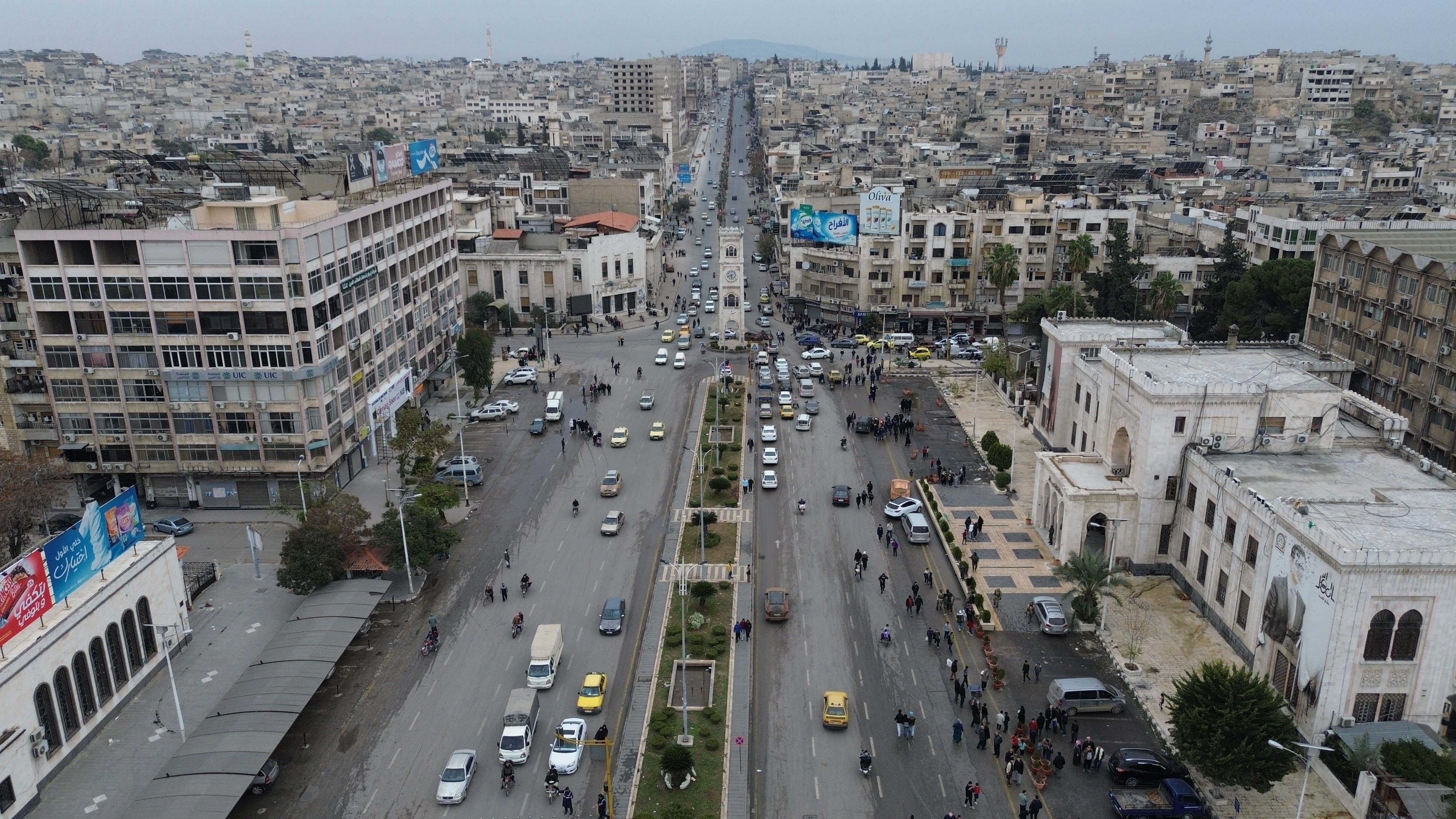 Savaş uçaklarının vurduğu Hama'da zafer sevinci