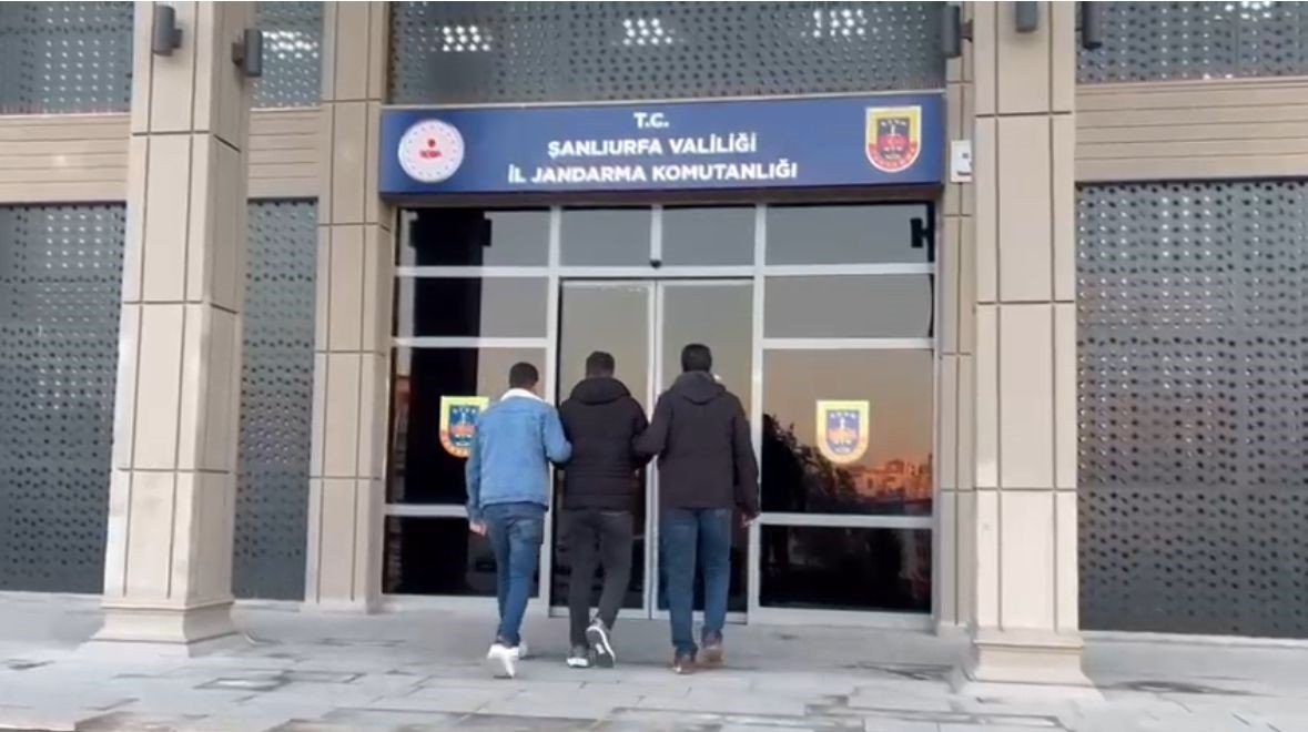 PKK/YPG'de Sözde Sorumlu Olan Terörist Teslim Oldu