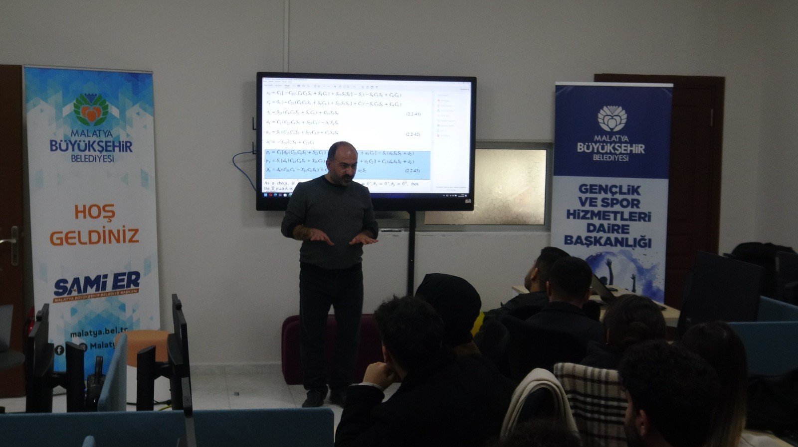Malatya'da Gençlere Yapay Zeka Anlatıldı
