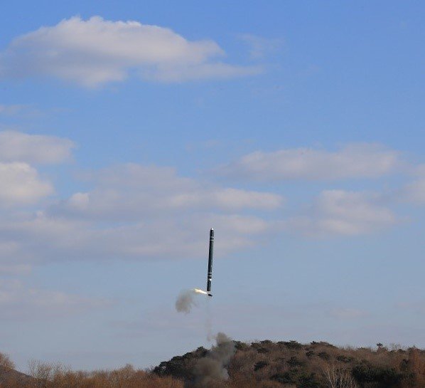 Kim Jong Un'dan güdümlü stratejik füze denemesi: Trump döneminde ilk!