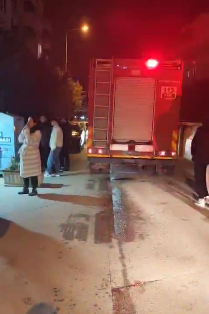 Bursa'da korkutan baca yangını: 2 bina tahliye edildi