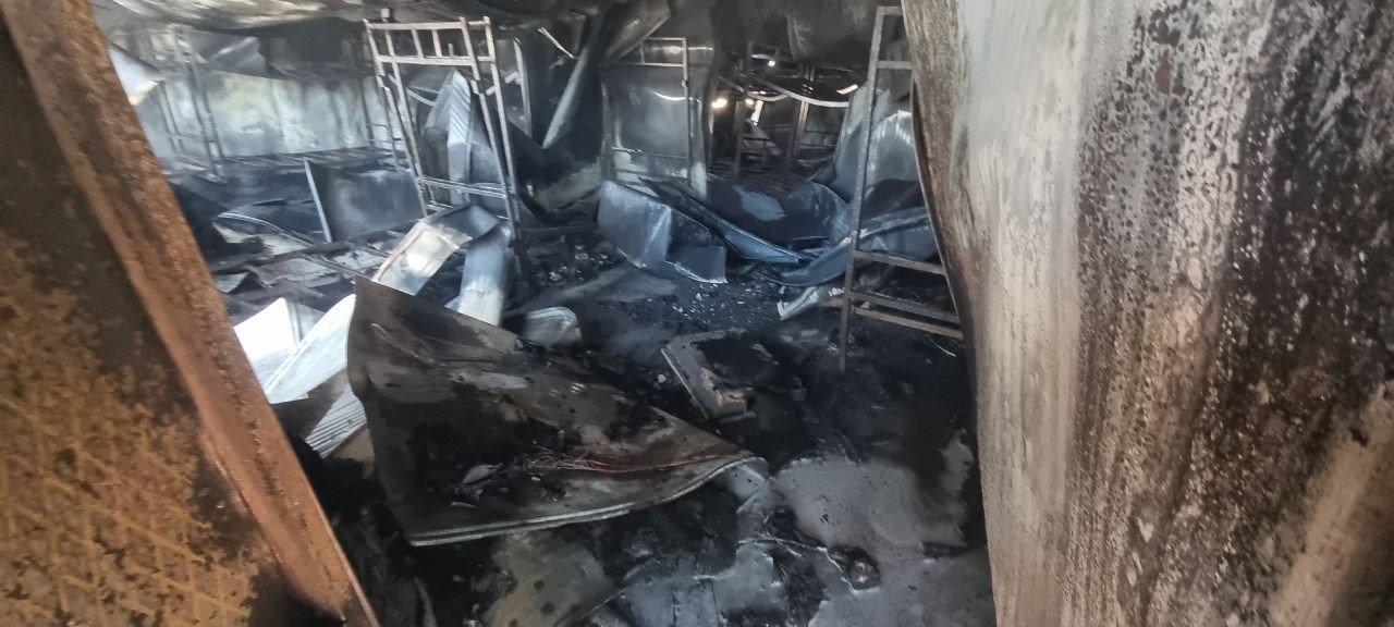 İşçilerin kaldığı konteynerde yangın!