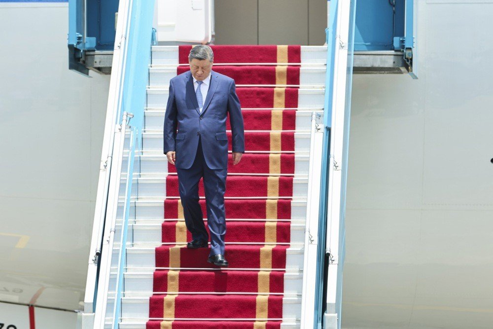 Çin Devlet Başkanı Jinping, Vietnam'da