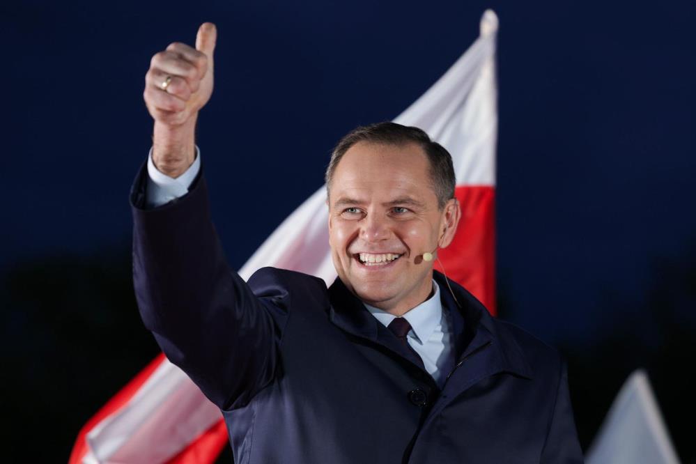 Polonya'da cumhurbaşkanlığı seçimleri ikinci tura kaldı