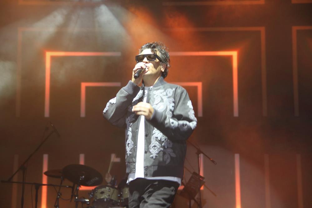 Çankırı'da müzik dolu gece: Ersay Üner sahnedeydi - Manşet Haber