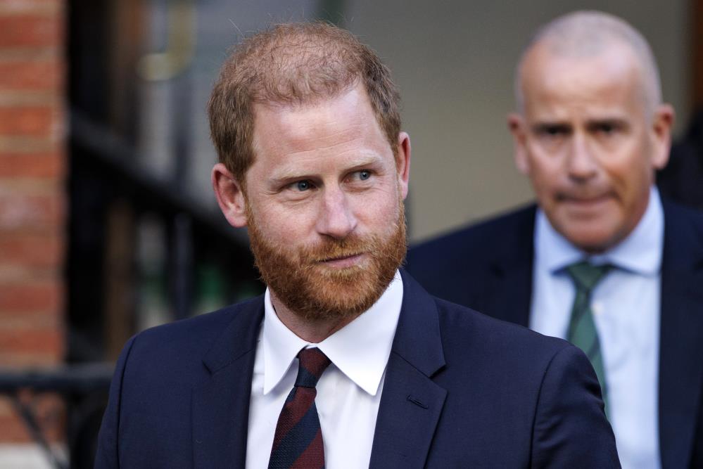 Prens Harry, Spencer soyadını mı alacak?