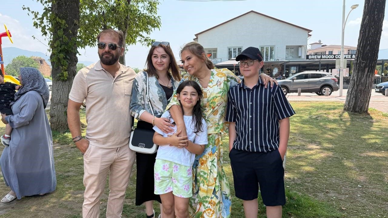 Demet Akalın'dan minik hayranına jest! - Manşet Haber