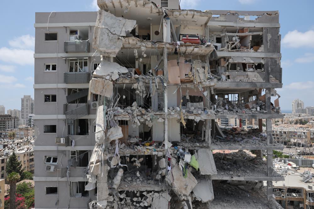 İsrail’in İran’a düzenlediği saldırılarda can kaybı 224’e yükseldi.