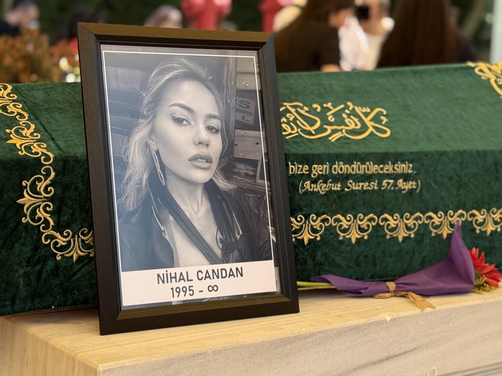 Sosyal fenomeni Nihal Candan son yolculuğuna uğurlandı - Manşet Haber