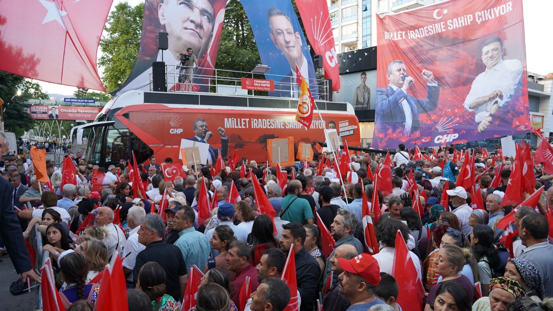 CHP Genel Başkanı Özel: 