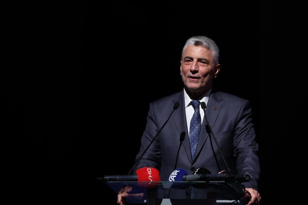 Bakan Bolat: Yıl sonunda ihracat 390 milyar doları aşacak!