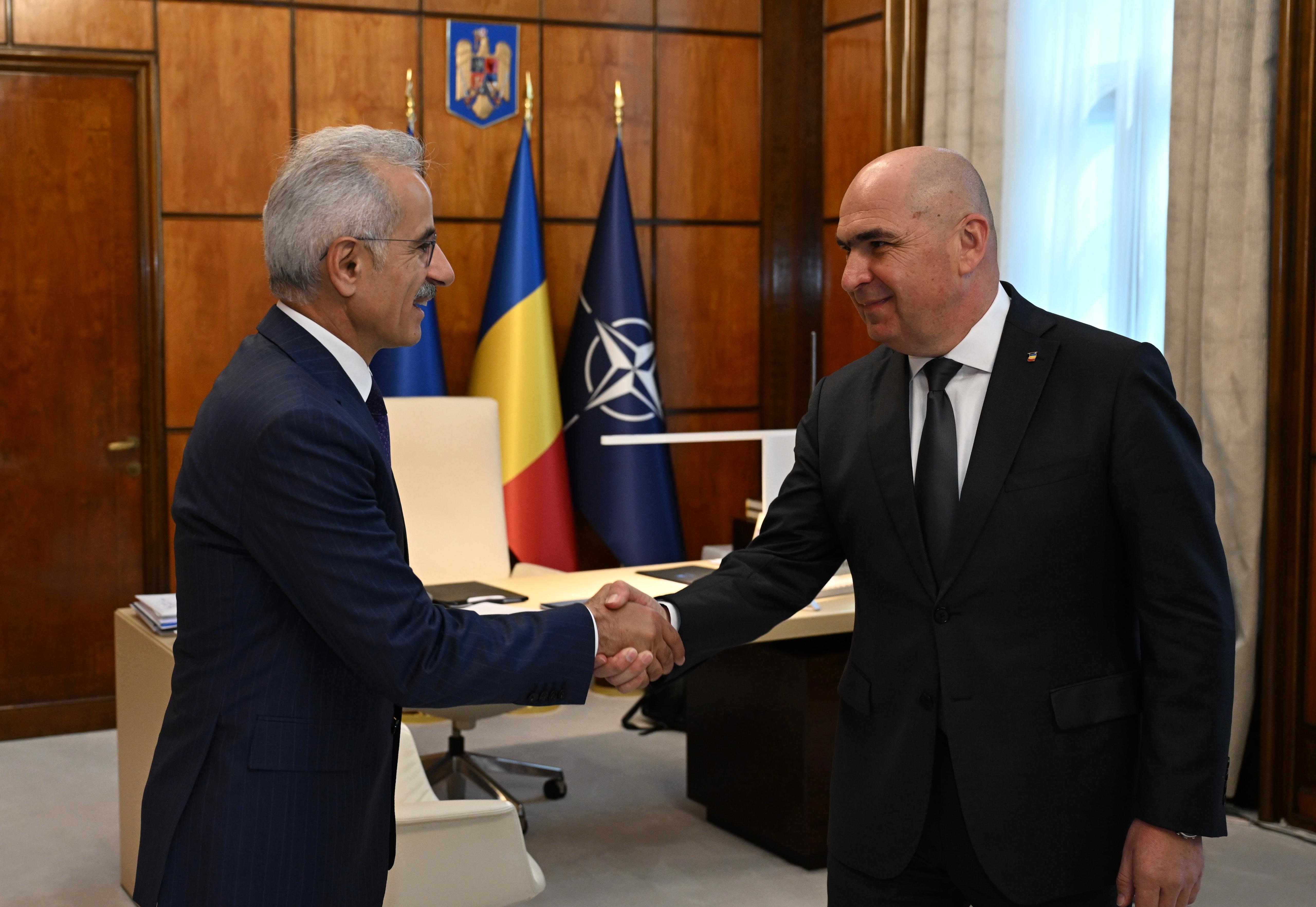 Bakan Uraloğlu, Romanya Başbakanı ve Ulaştırma Bakanı ile görüştü - Manşet Haber