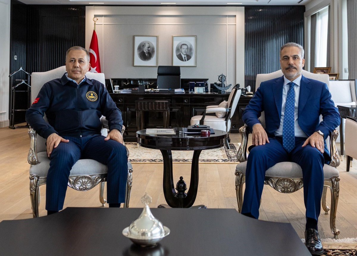 Bakan Yerlikaya, Bakan Fidan'ı ziyaret etti - Manşet Haber