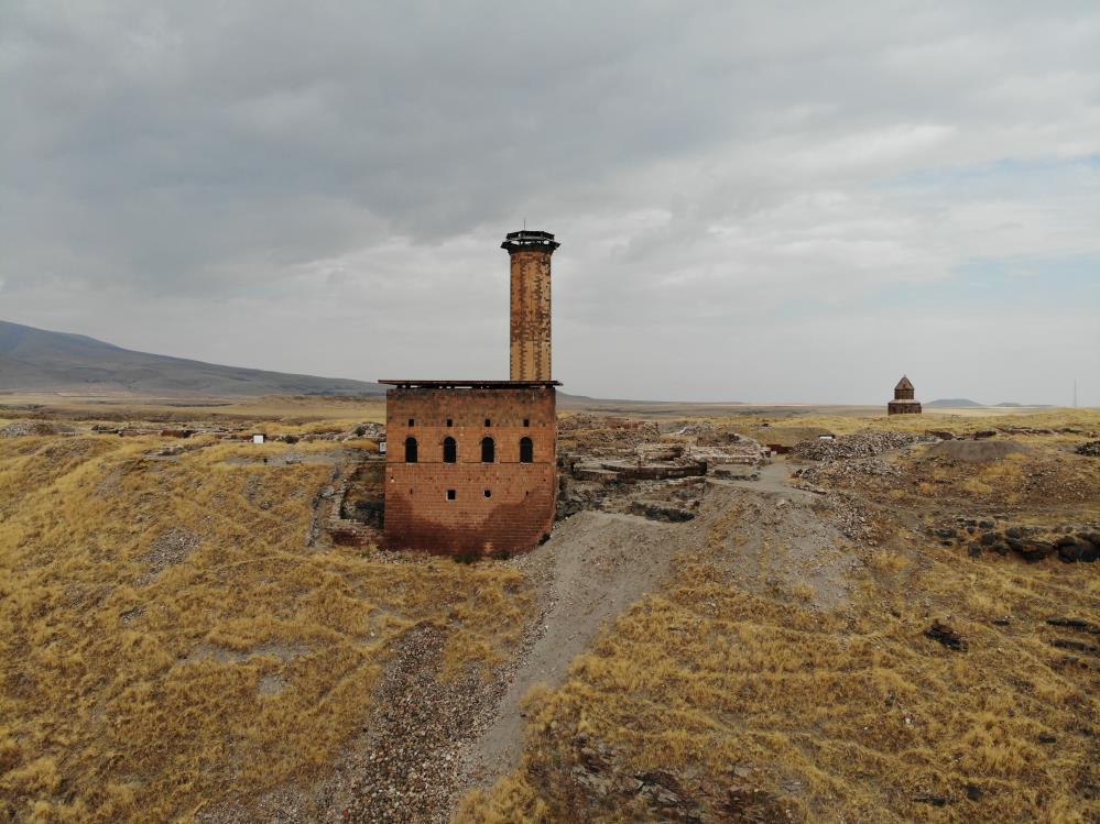 Anadolu'nun ilk Türk camisi Kars'ta: Ebul Menuçehr Camii - Manşet Haber