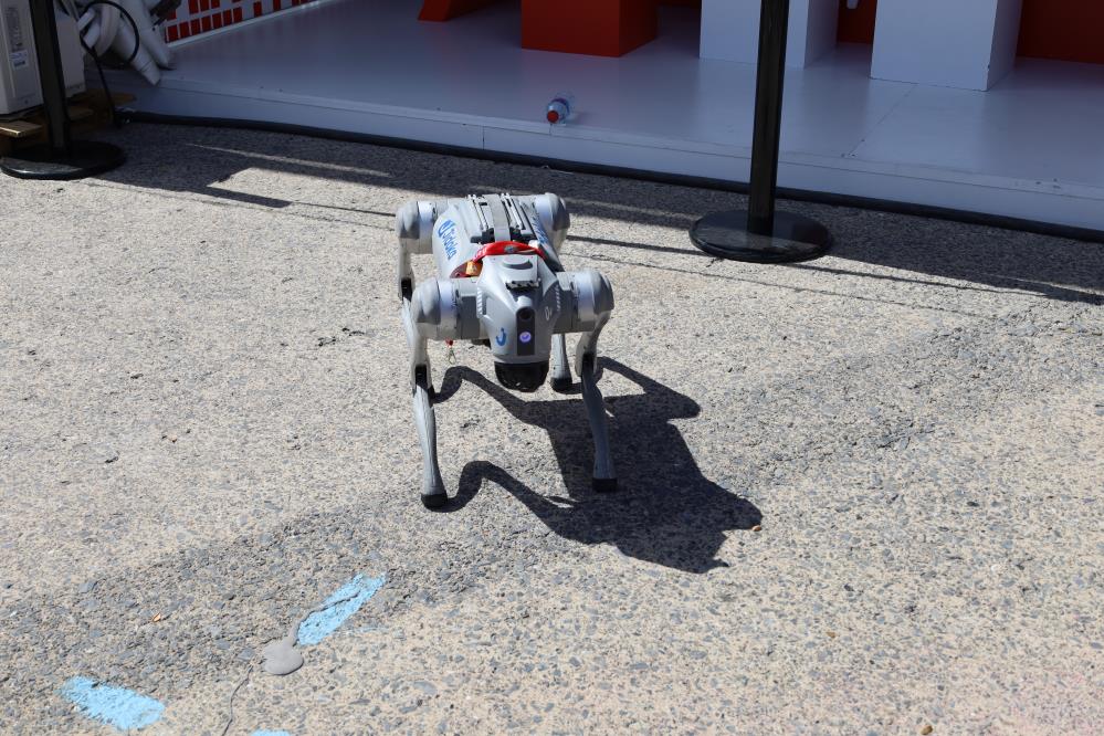 Teknofest’te takla atan robot köpek ve nano helikopter görenleri şaşırttı