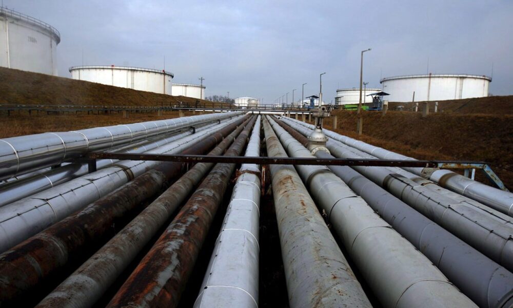 Ukrayna Druzhba petrol hattını vurdu: Macaristan’a petrol akışı kesildi