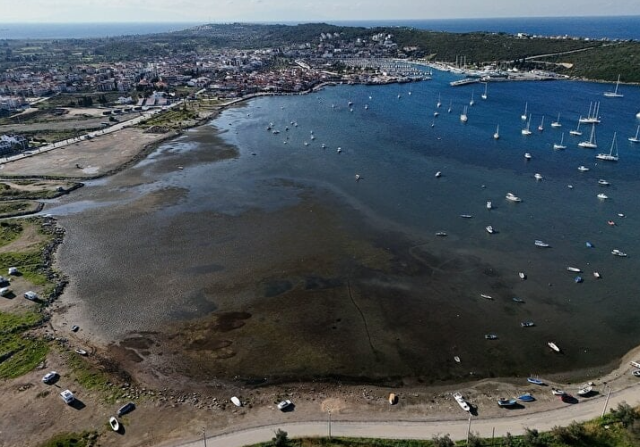 İstanbul ve İzmir'de deniz çekilmesi paniğe neden oldu