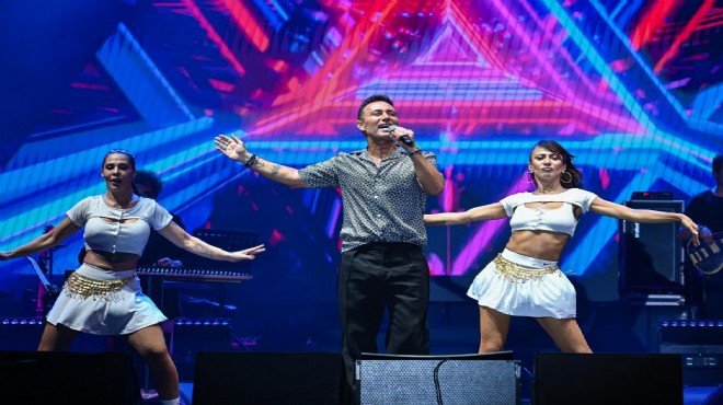 İzmir'de Mustafa Sandal coşkusu - Manşet Haber