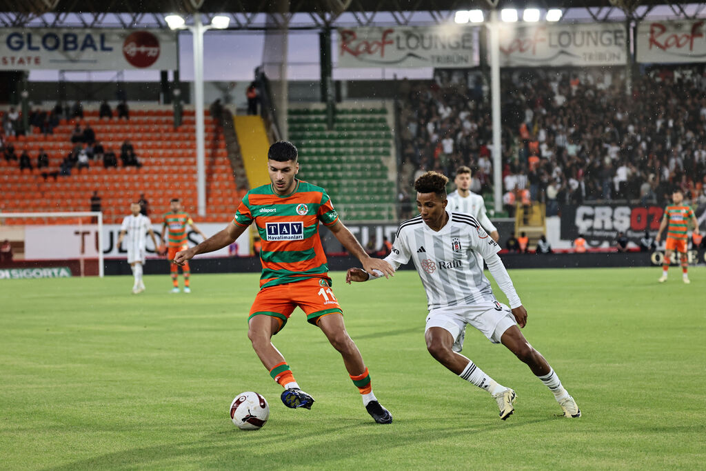 Beşiktaş: 1 - Corendon Alanyaspor: 1 Berabere Kaldı
