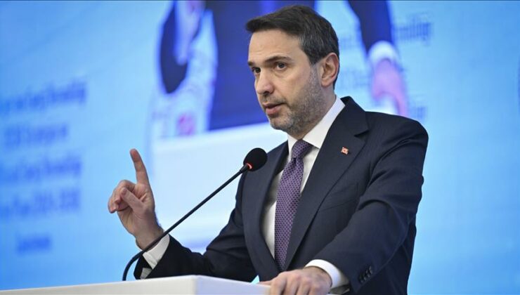 Bakan Bayraktar Türkiye Maden Zirvesi’nde