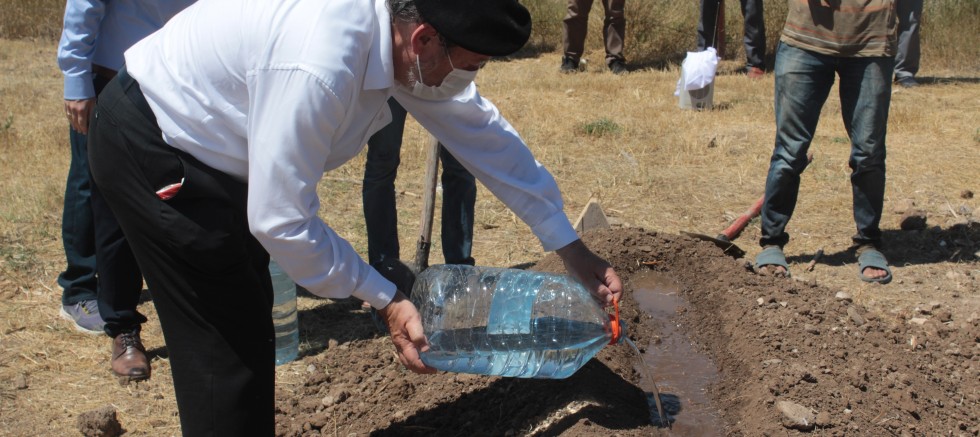 Arkeolog Karpe, Sivas'ta evinin bahçesinde toprağa verildi