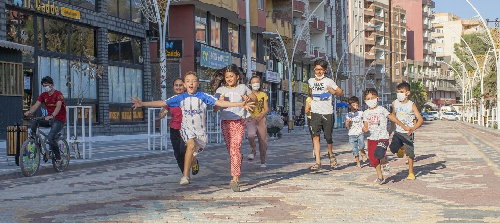 Mardin'de kilim desenli sokaklar ilgi odağı oldu