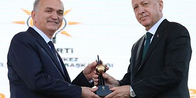 #DüzceBelediyeBaşkanı #Dr. FarukÖzlü #Ödül