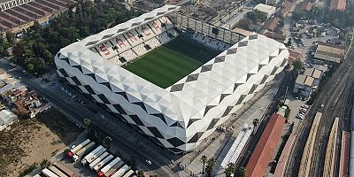 İzmir Alsancak Stadı açılıyor.