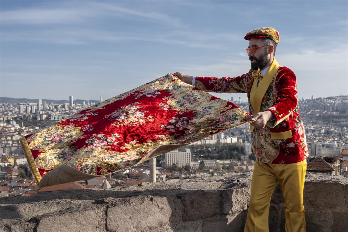 Sandıktaki halılar modaya dönüşüyor