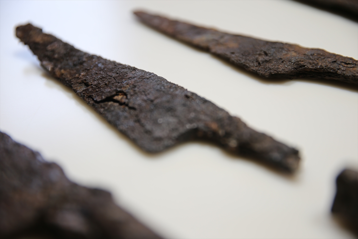 Hadrianopolis’te 1500 yıllık bıçaklar gün yüzüne çıktı