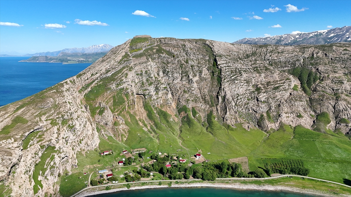 Bitlis’teki Bapir-i Kal zaviyesi keşfedilmeyi bekliyor