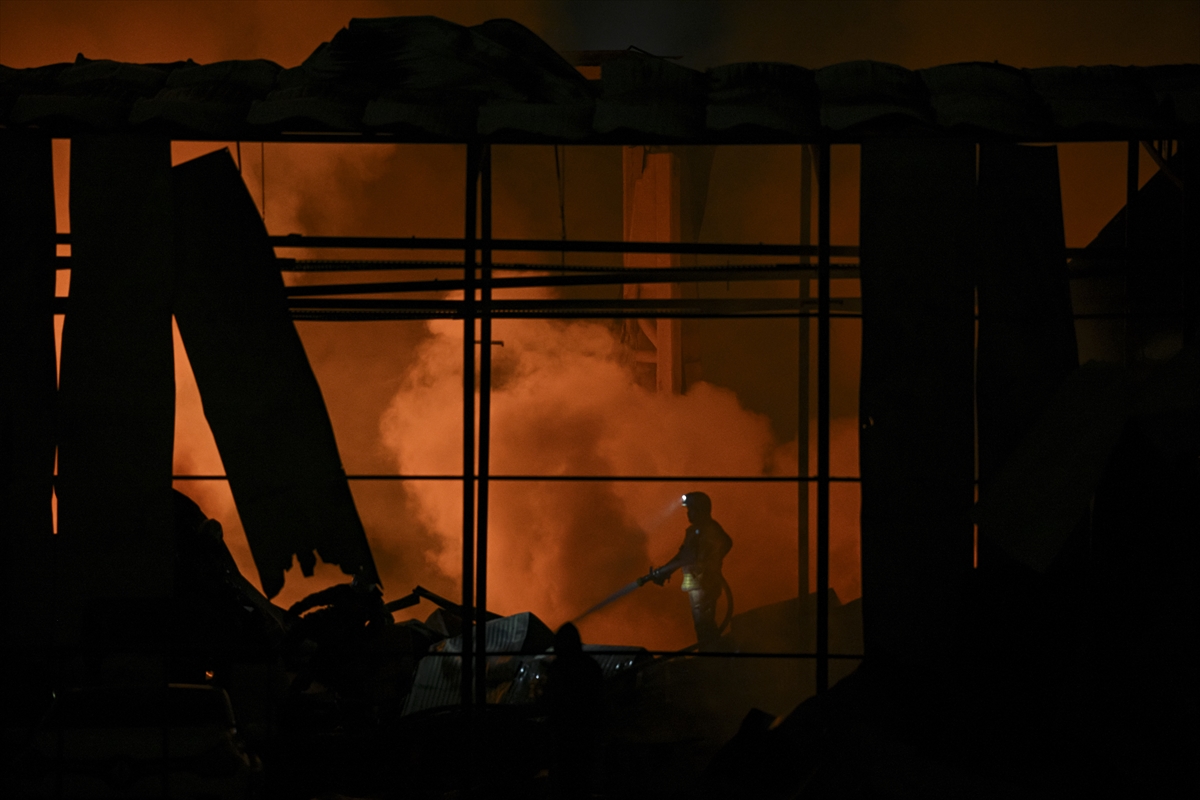 AA-20260411-41076760-41076749-ANKARADA_ILAC_FABRIKASINDA_CIKAN_YANGIN_SONDURULDU