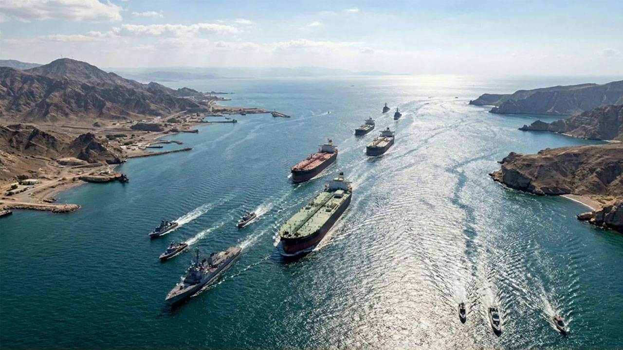 iran-askeri-gemiler-hurmuz-bogazi-na-yaklasirsa-bu-ateskes-ihlali-kabul-edilecek