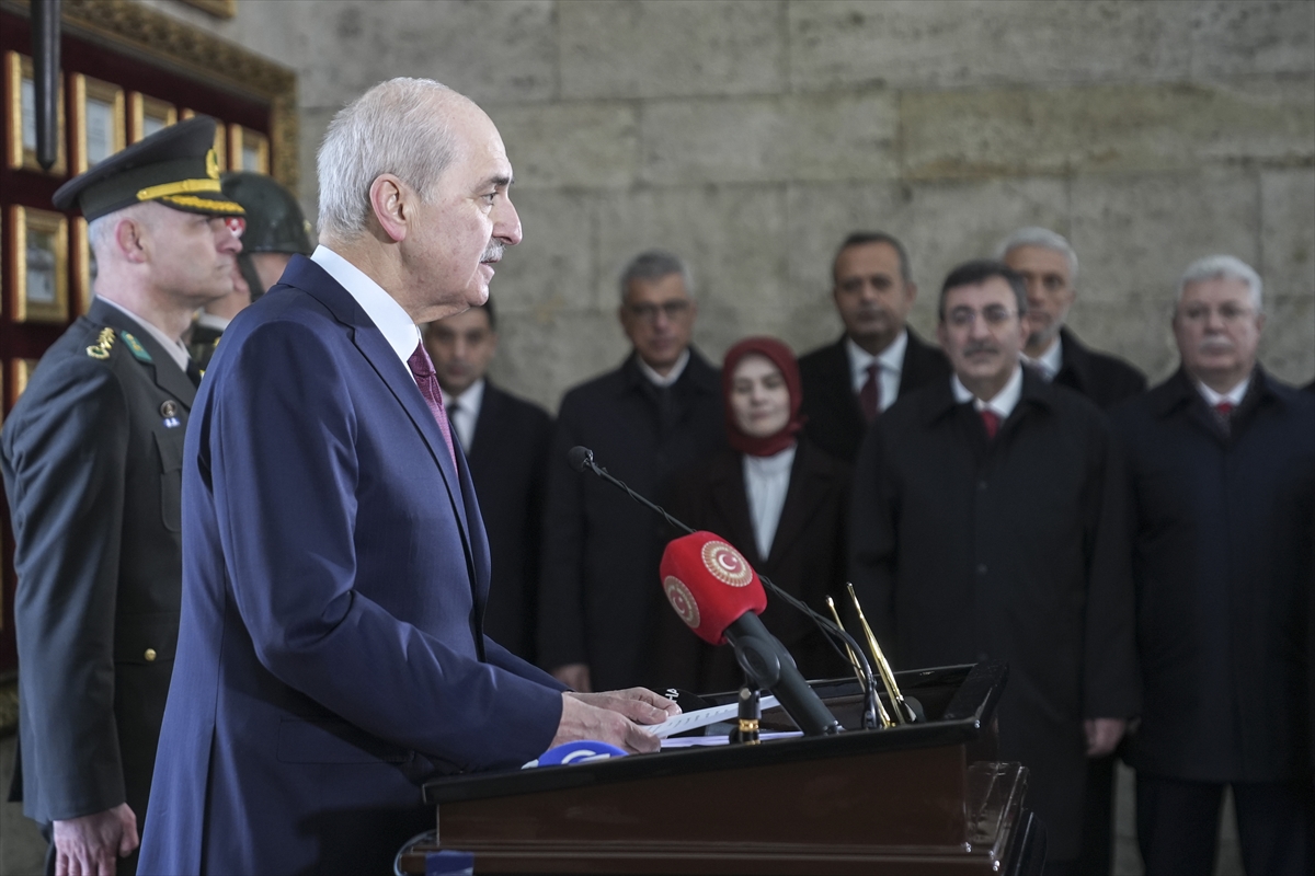 AA-20260423-41185994-41185992-TBMM_BASKANI_KURTULMUS_BASKANLIGINDAKI_HEYET_ANITKABIRI_ZIYARET_ETTI