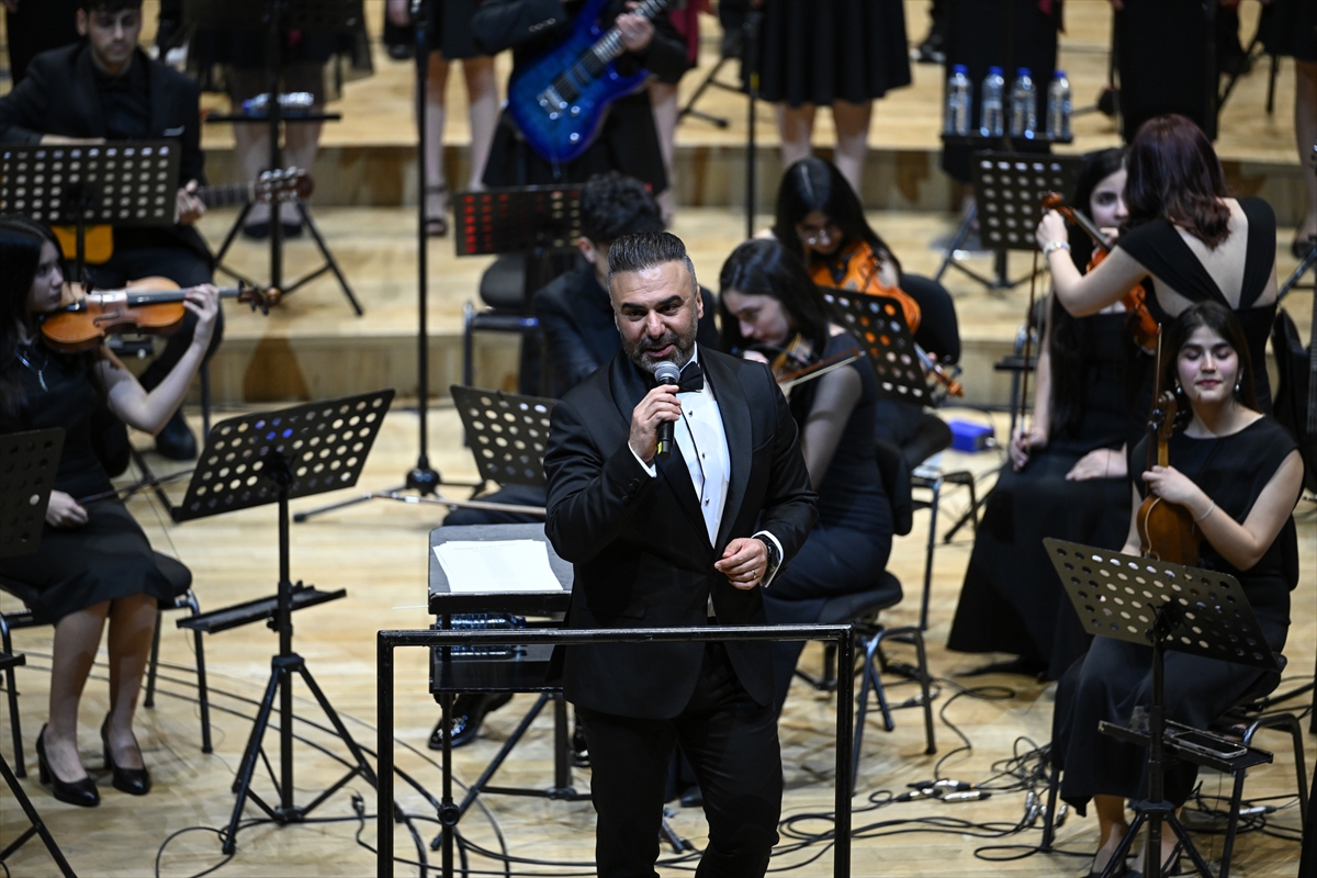 AA-20260425-41211539-41211530-HATAYLI_DEPREMZEDE_OGRENCILERDEN_OLUSAN_KORO_CSODA_SAHNE_ALDI