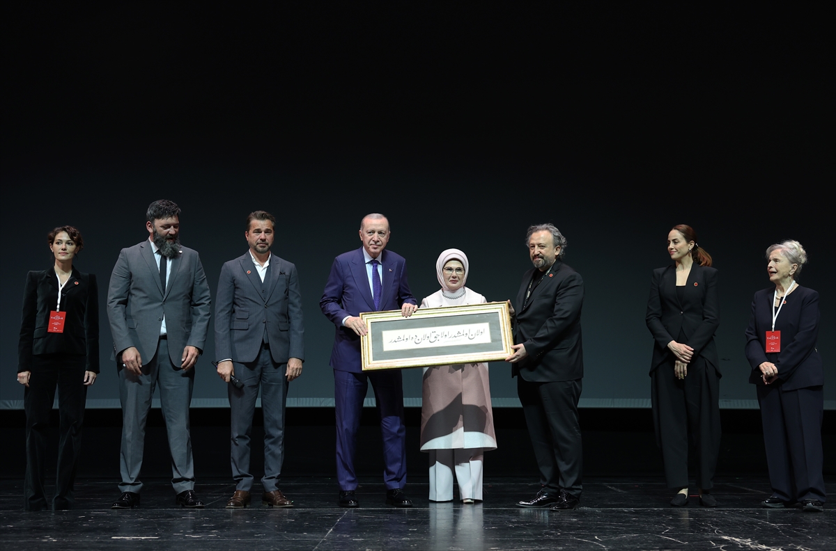 AA-20260427-41227209-41227207-CUMHURBASKANI_ERDOGAN_BIR_ADAM_YARATMAK_FILMININ_GALASINA_KATILDI