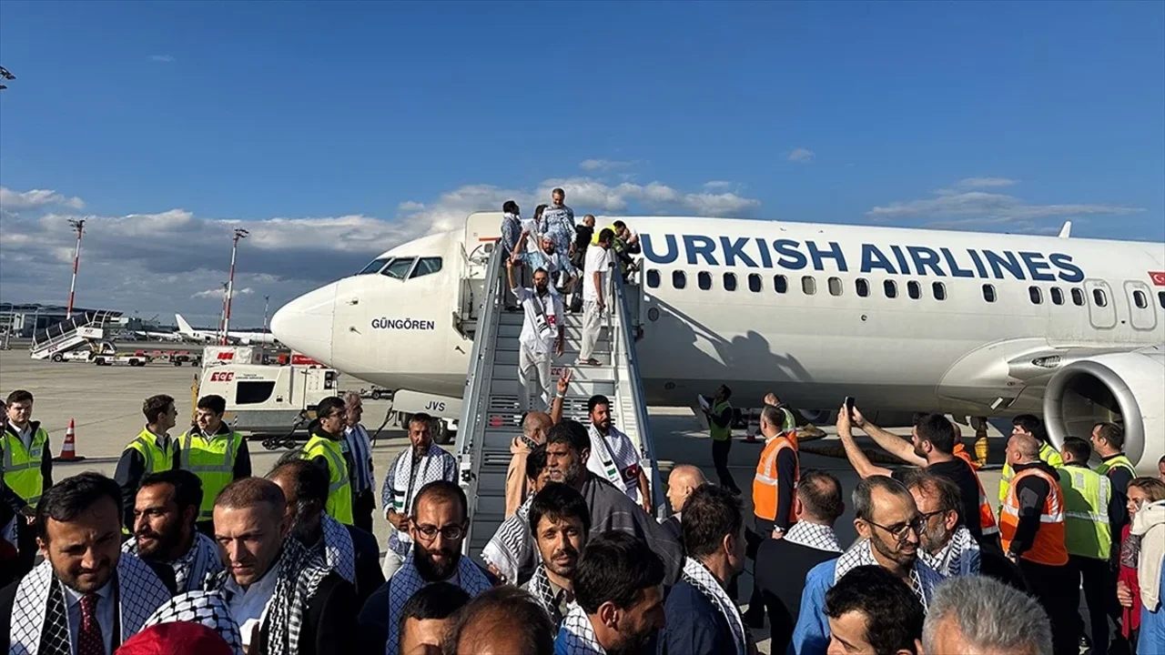 turkiye-gazze-icin-yola-cikan-kuresel-sumud-filosunun-umut-yolcularini-yalniz-birakmadi