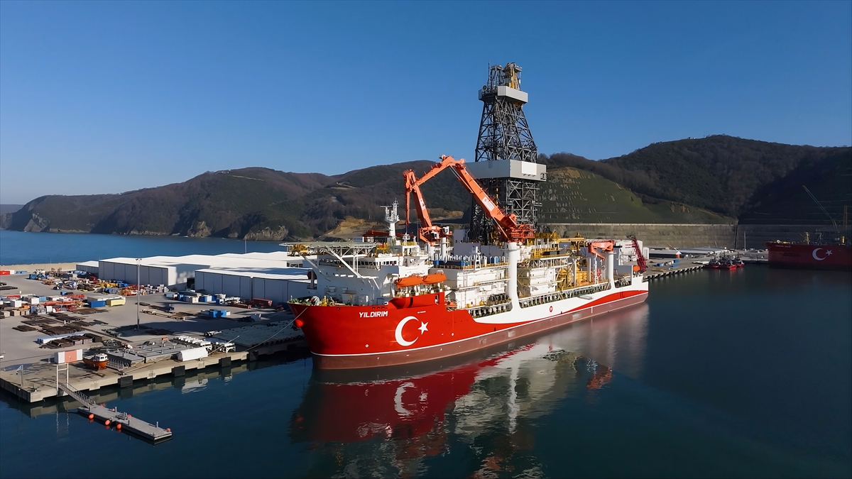 AA-20260515-41387656-41387654-YILDIRIM_DERIN_DENIZ_SONDAJ_GEMISI_ILK_GOREVI_ICIN_FILYOSTAN_AYRILDI