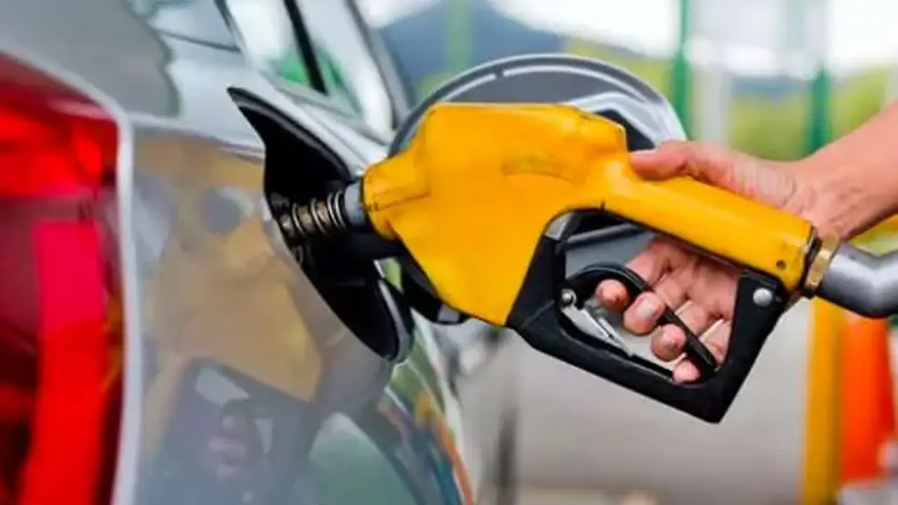 benzin_ve_motorine_indirim_olacak_mi_brent_petrol_ne_kadar_iste_guncel_fiyatlar_1730443917_9558