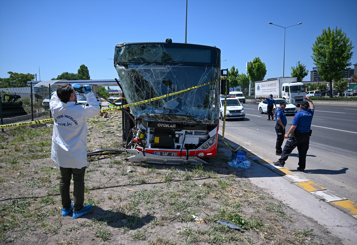 AA-20260623-41759555-41759548-BASKENTTE_EGO_OTOBUSU_ILE_TICARI_ARACIN_KARISTIGI_KAZADA_1_KISI_OLDU_9_KISI_YARALANDI