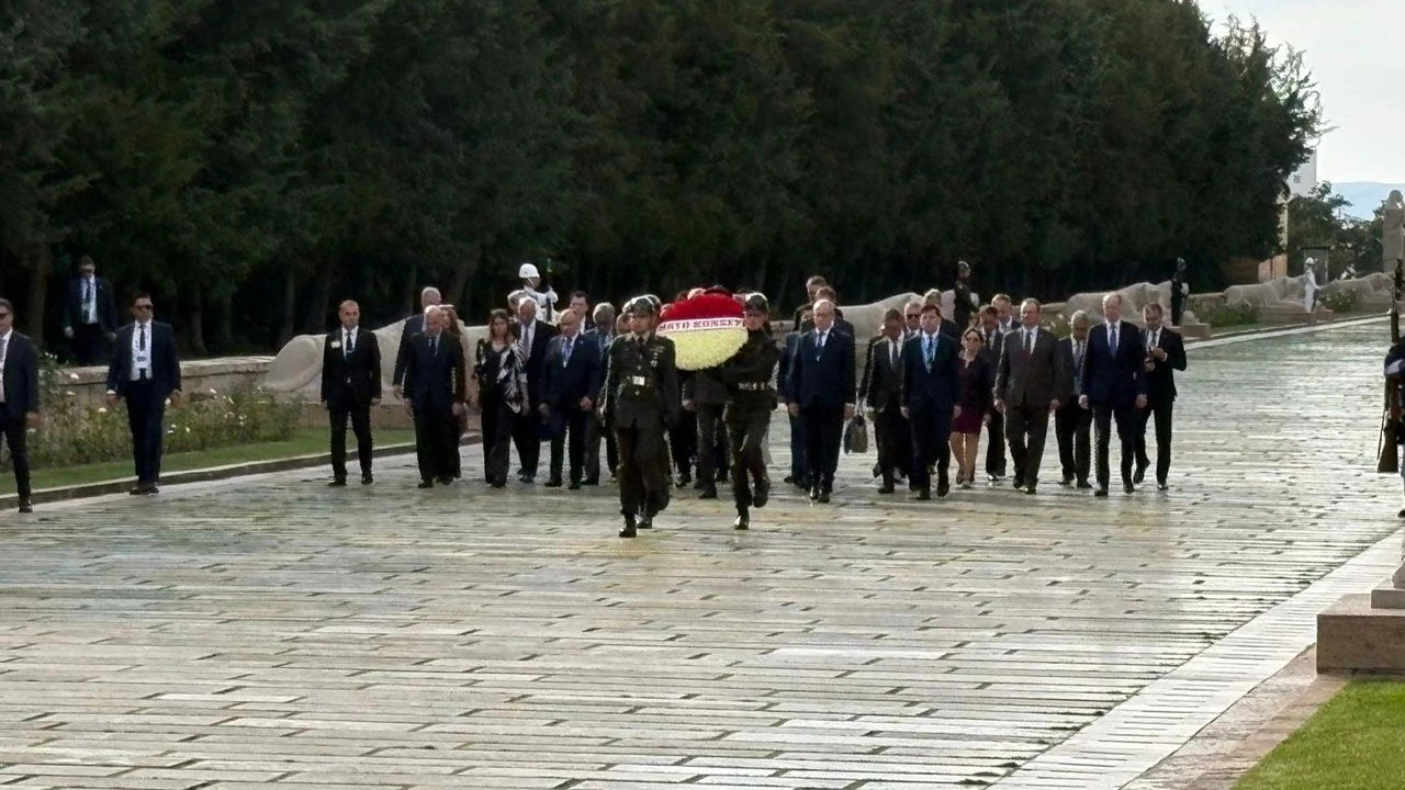 nato-heyeti-ankara-zirvesi-oncesi-anitkabirde