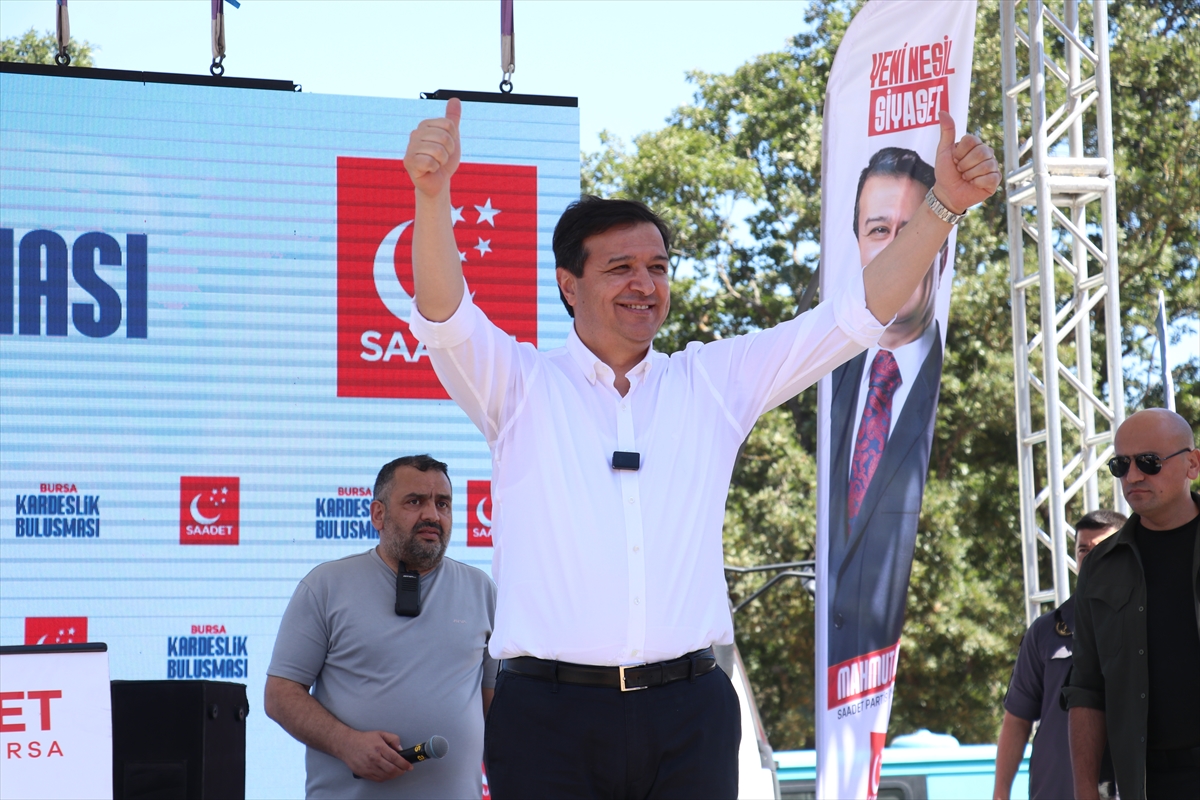 AA-20260712-41959072-41959067-SAADET_PARTISI_GENEL_BASKANI_ARIKAN_BURSADA_KARDESLIK_BULUSMASI_PROGRAMINA_KATILDI
