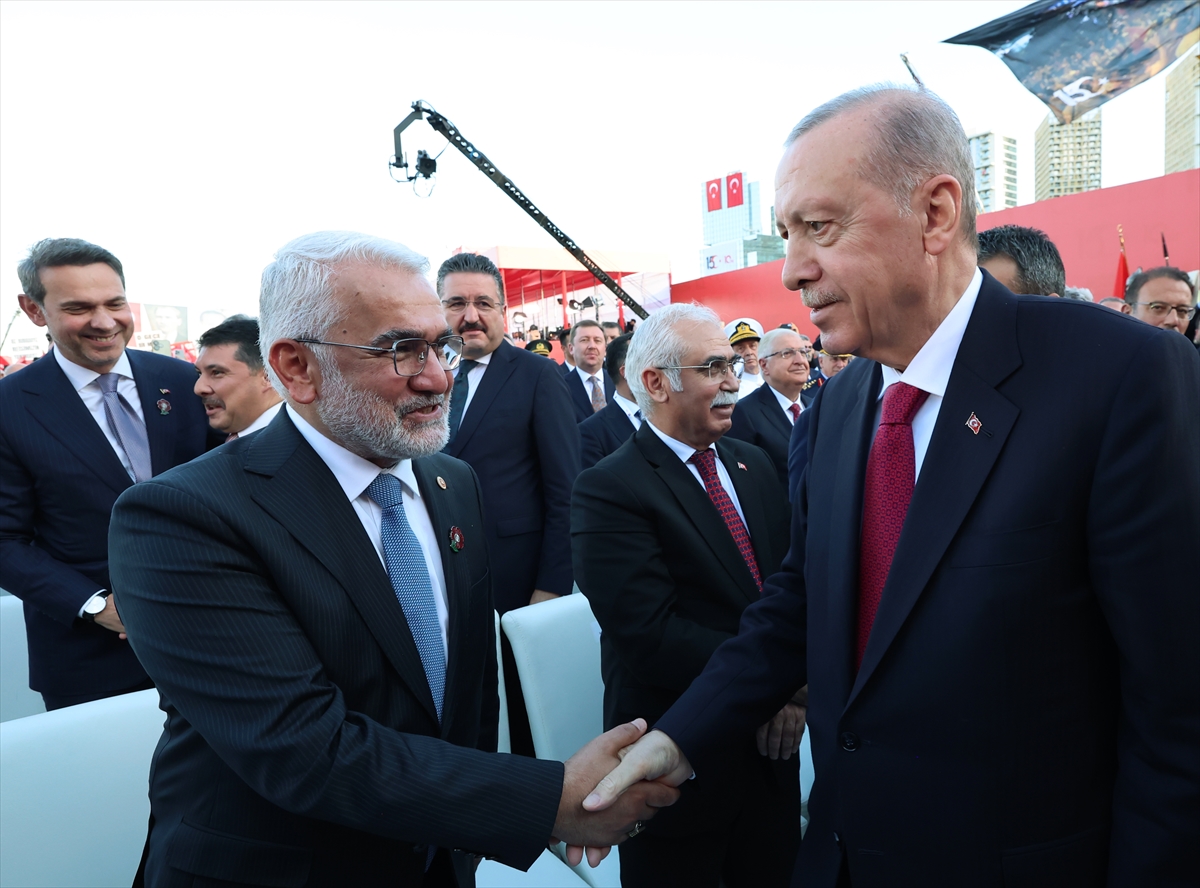 AA-20260715-41984602-41984592-CUMHURBASKANI_ERDOGAN_10_YILINDA_15_TEMMUZ_IRADE_BIZIM_ZAFER_BIZIM_PROGRAMINA_KATILDI