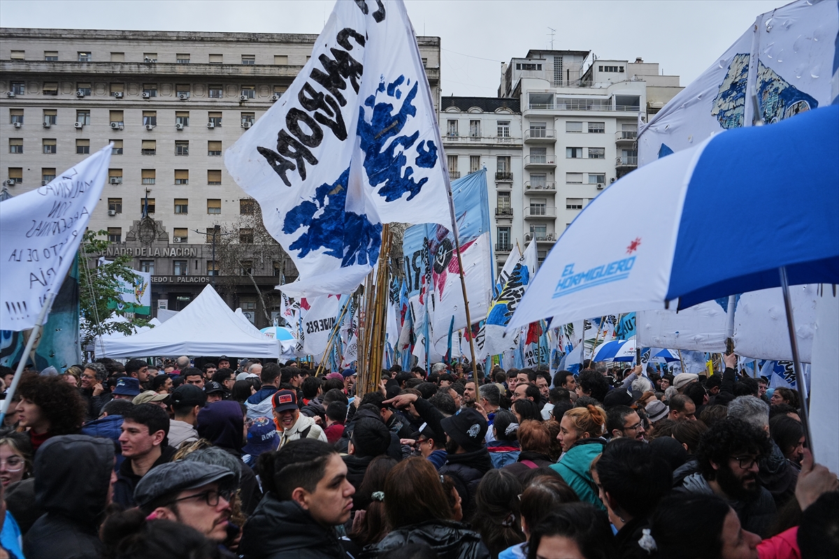 AA-20260806-42158595-42158573-ARJANTINDE_HUKUMETIN_TARTISMALI_YASA_TASARISINA_KARSI_PROTESTO_GOSTERISI_DUZENLENDI