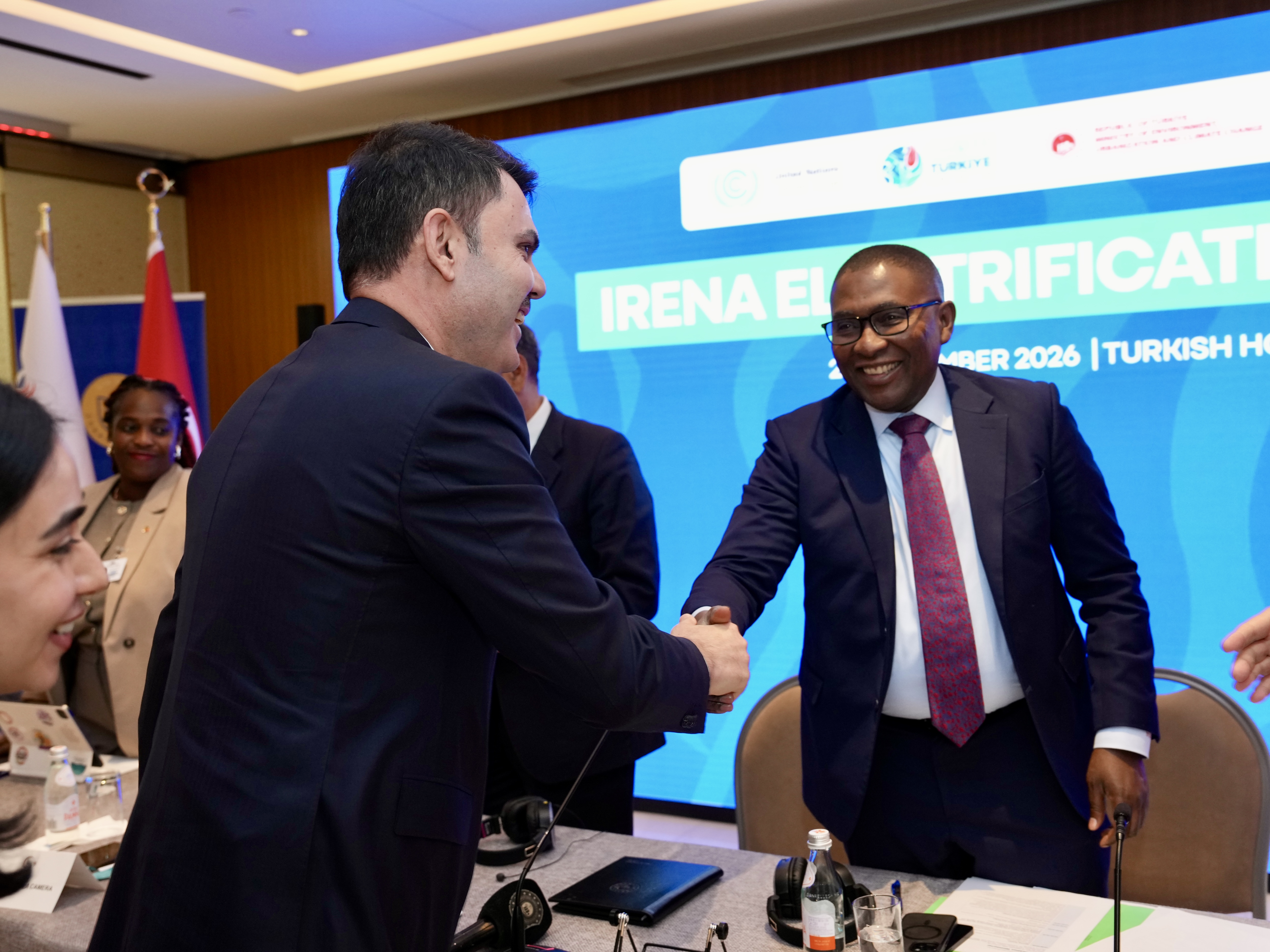 MURAT KURUM IRENA ELEKTRİFİKASYON GÜNÜ  ELEKTRİFİKASYON BAKANLAR TOPLANTISI 00535